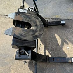 REESE 16K 5th Wheel Hitch – Heavy Duty – Ready to Tow
