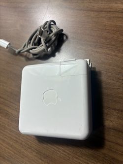 Original 87W USB-C Power Charger Adapter for Apple MacBook PRO 13 Apple Output: 20.2V 4.3A, 9V 3A, 5.2V 2.4A 87W. USB-C Power Adapter