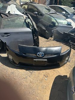 2011 Toyota Prius front bumper cover
