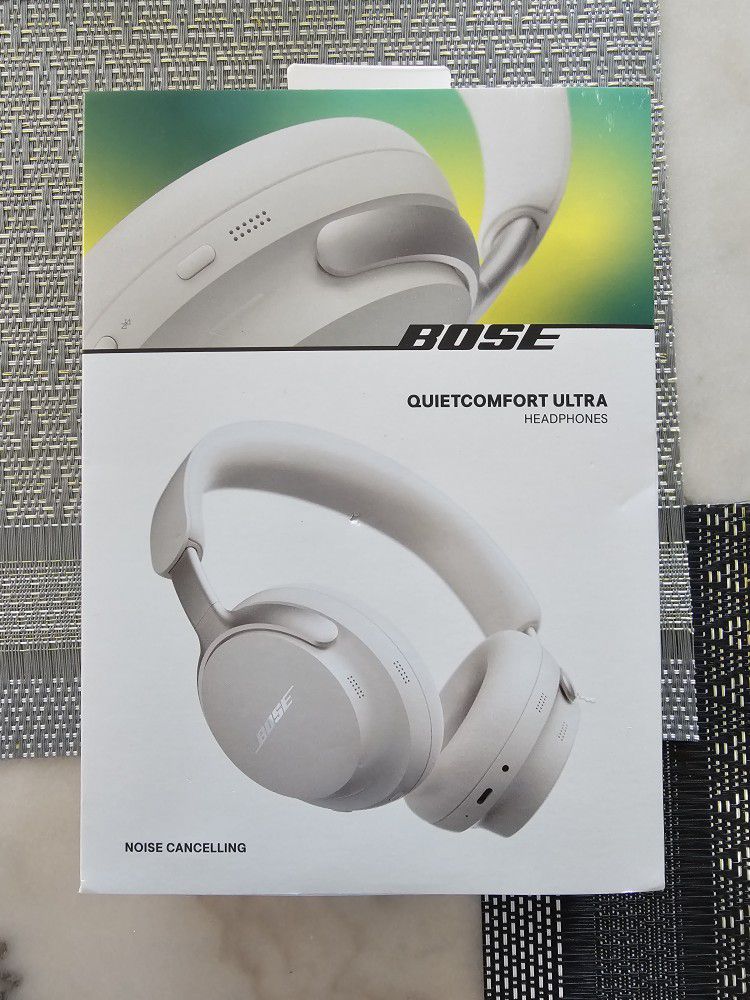 Bose quietcomfort ultra headphones brand new white