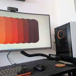 Gaming pc parts, keycaps, moondrop IEMs, Samsung tablet