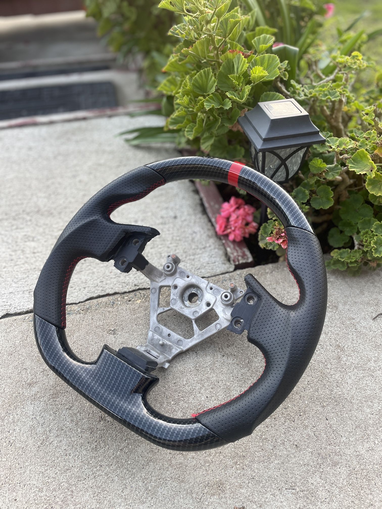 G35 Coupe and Sedan Hydro Dipped Carbon Fiber Steering Wheel