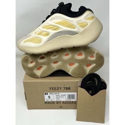 Adidas G54853 Yeezy 700 V3 Safflower - Men's Size 5