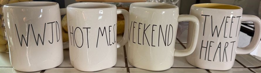 Rae Dunn mugs