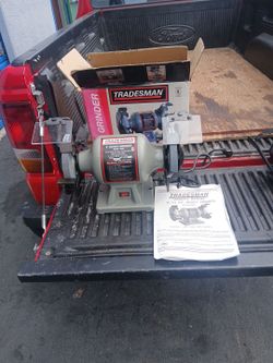 Trademan 6 in 1/2HP bemch grinder