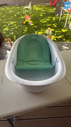 Frida baby to toddler bath tub like new