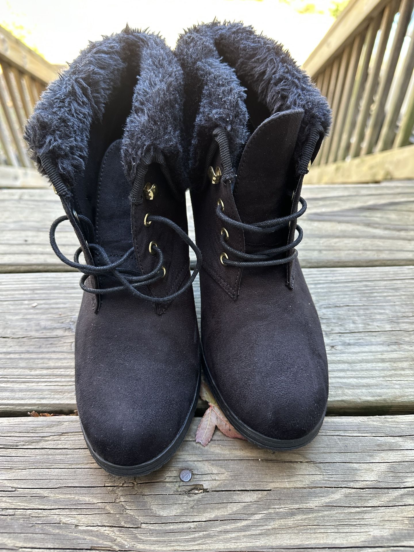 WhiteMt Wedge Boots 