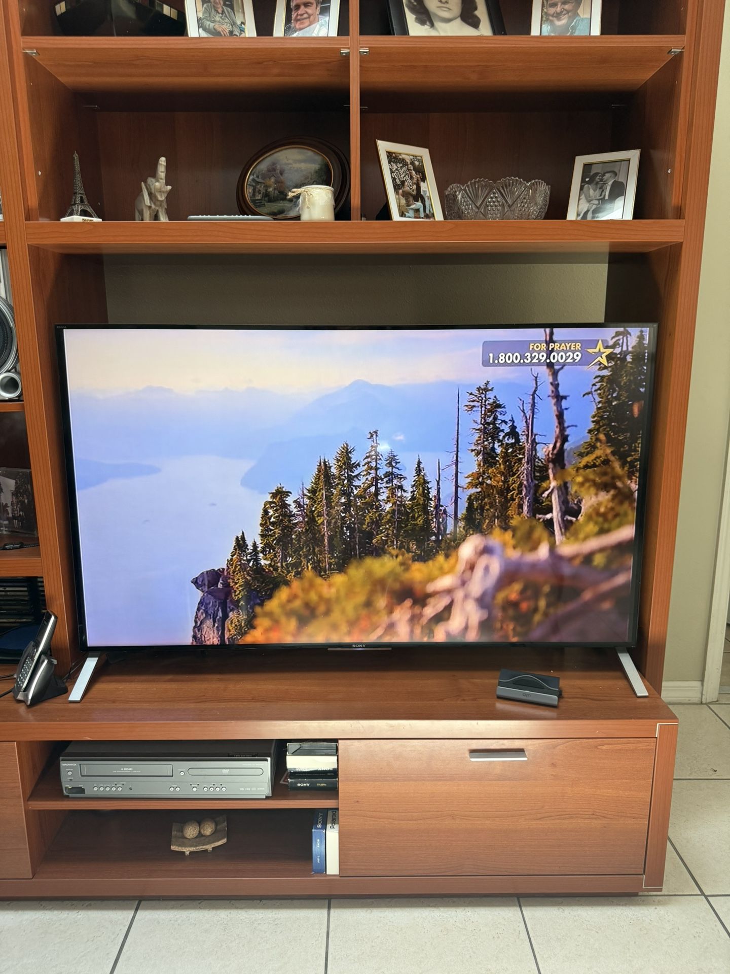 55 inch Sony bravo TV as is comes with the remote