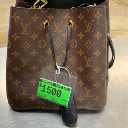 Louis Vuitton Purse