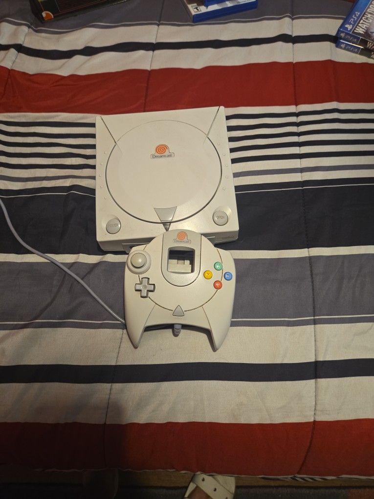 Sega Dreamcast With Sonic Adventure
