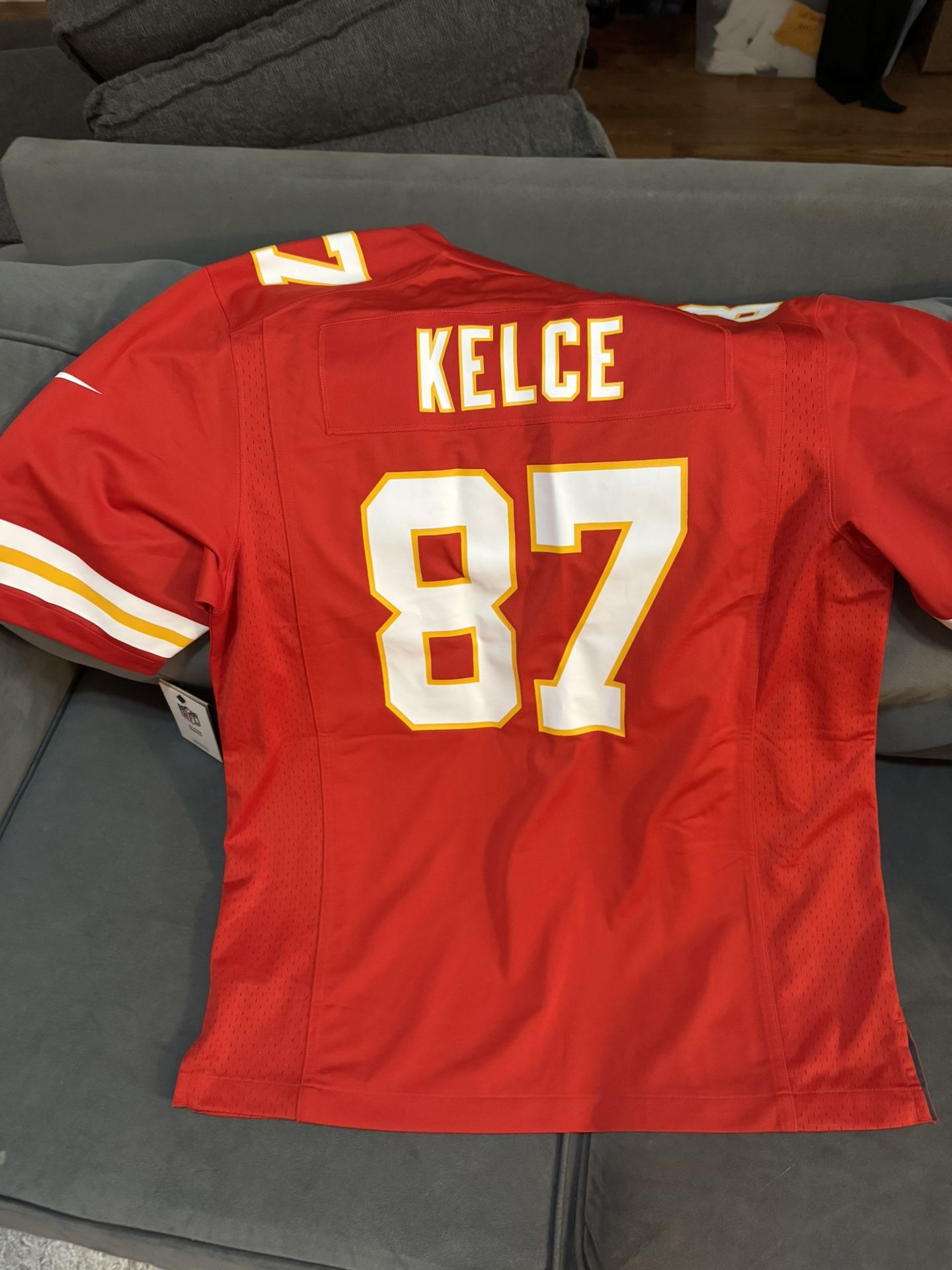 Large Travis Kelce Jersey Brand New