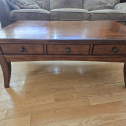 Center Table EXCELLENT Condition! Free Delivery!