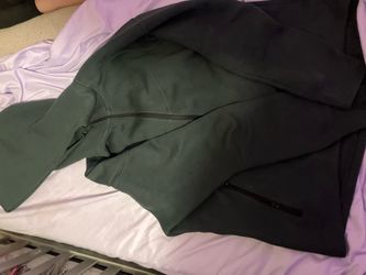 Grey Nike tech size large