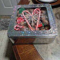 Pecans And Candy tin