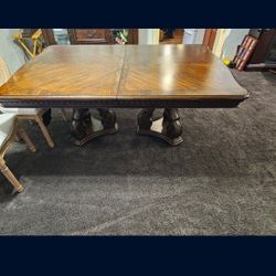 Dining Room Table +2 Leaves 70x50,102x50