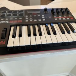 Akai MPK 225 MIDI Keyboard 