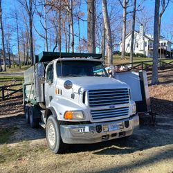 1996 FORD CONVETINAL DUMP TRUCK