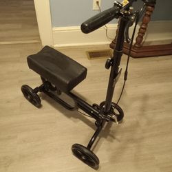 Scooter cash only missing basket other than that good condition