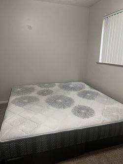 King Size Mattress And Box Springs