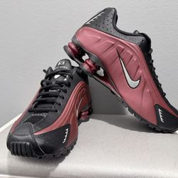 Nike Shox R4 Women’s Size 10/Mens 8.5