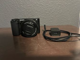 Sony ZV-E10 Camera - Great Condition