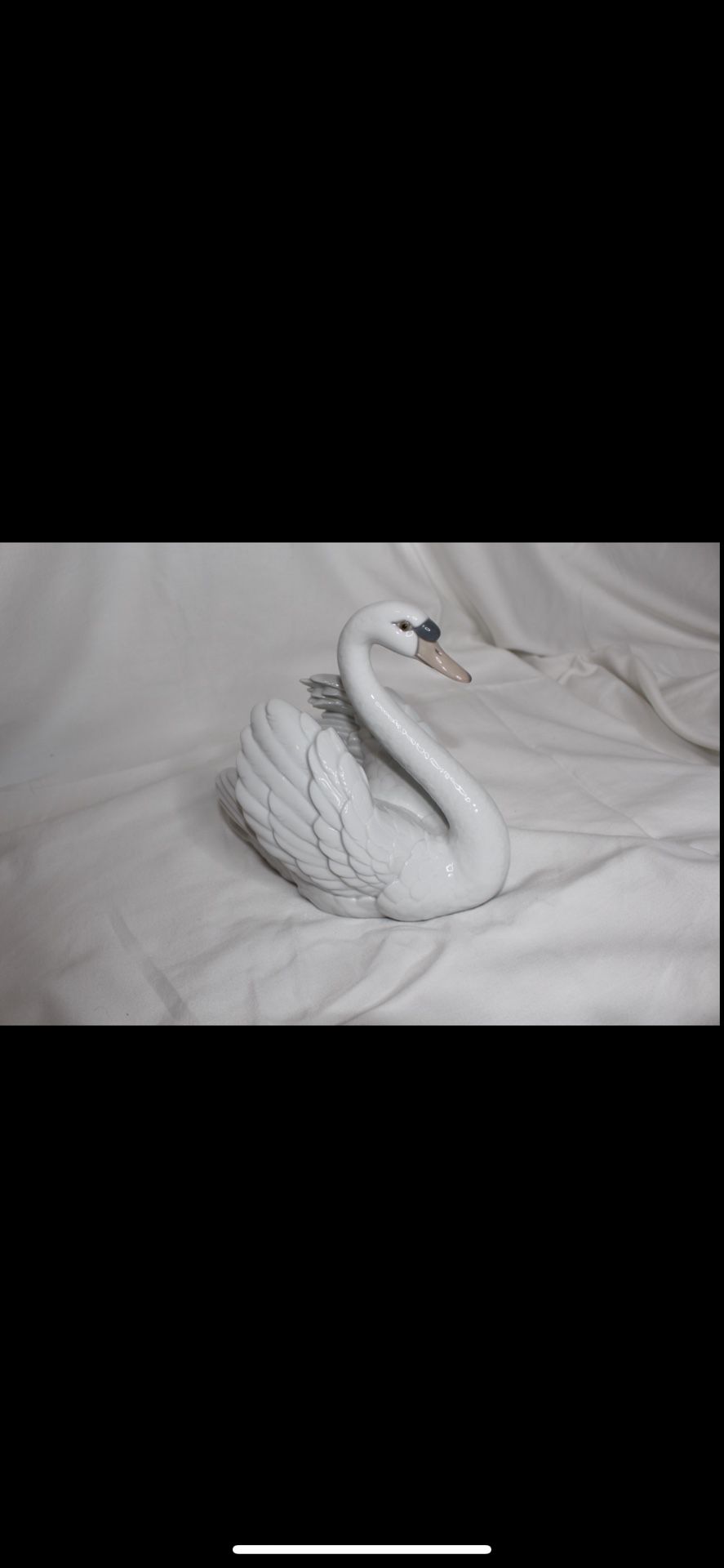 LLADRO swan Figurine 