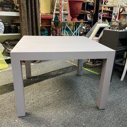 Rustic coffee table refinished with Dixie Belle paint