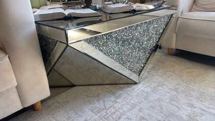 Mirrored Coffee Table with Crystal Diamond Detail