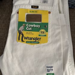 Men’s white Wrangler Jeans