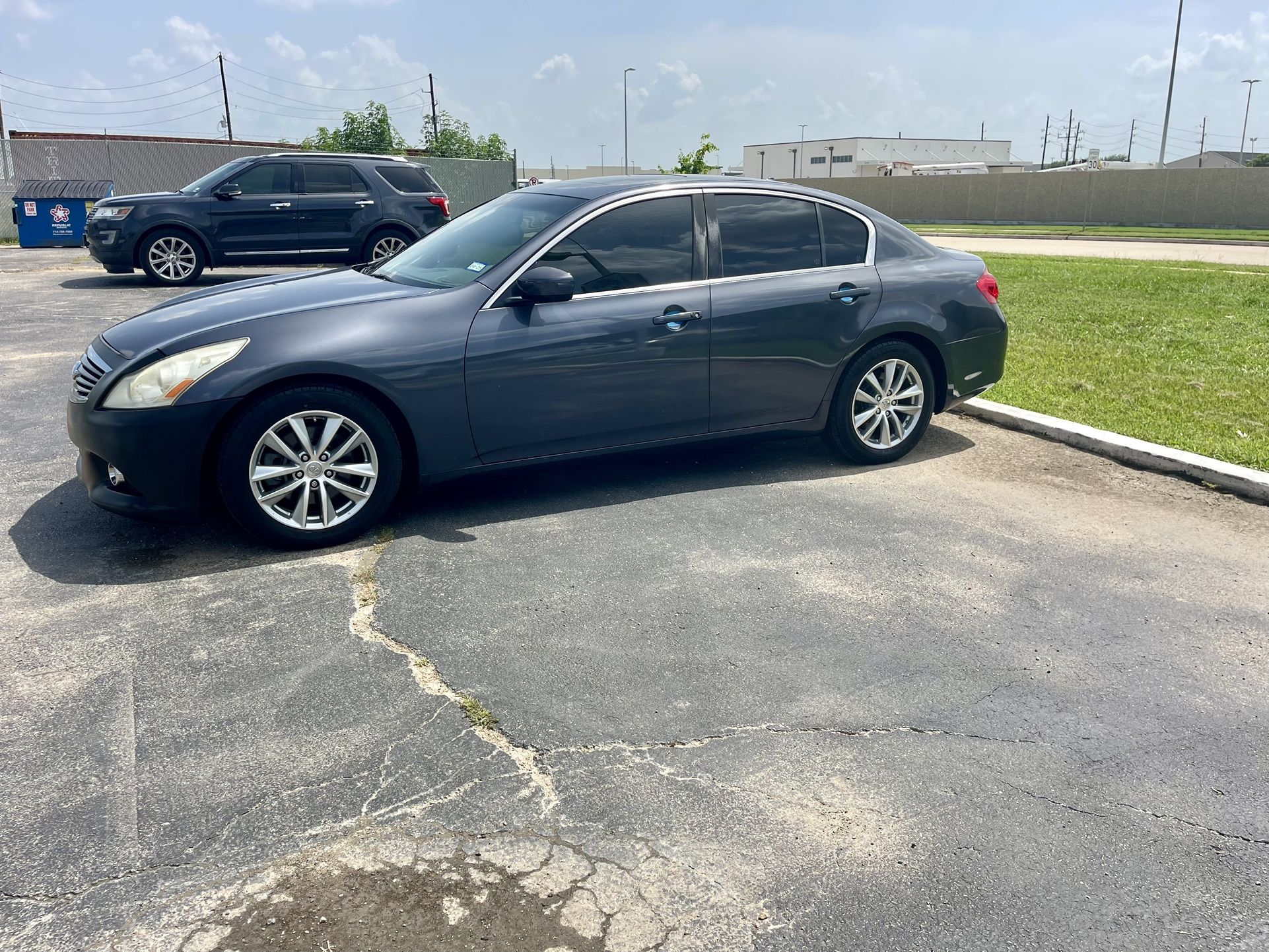 2012 Infiniti G37