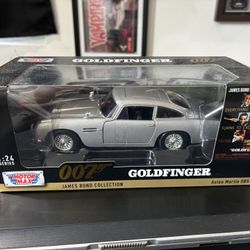 James Bond 007 Motor Max Aston Martin DB5