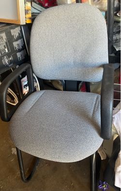 Excellent Condition Gray Fabric Office Guest Chairs Set of 2