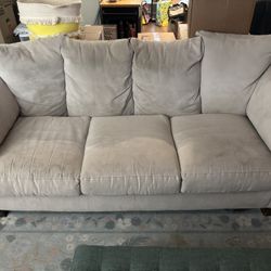 Beige 3-Cushion Couch