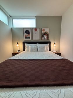 Queen size bedroom set