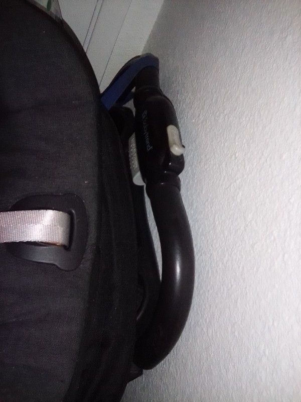 Used Cleaned Up Out Washed Carseat New Born Chicco With Stroller Set It's All In Black And Grey