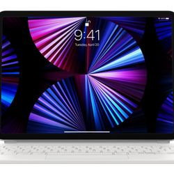 Apple Magic Keyboard for iPad Pro / Air (Brand New) 