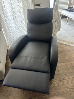 Reclinable Chair