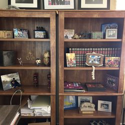 Set Of 2 Bookshelves 