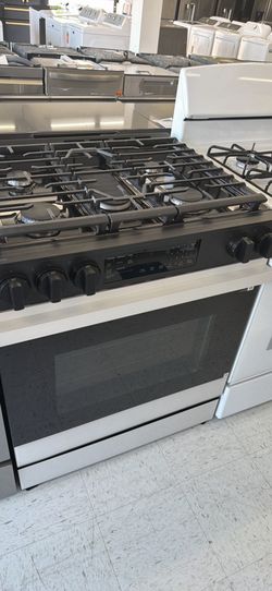 Samsung Bespoke 30-in 5 burners 6-cu ft Air Fry Convection Oven Slide-In Natural Gas Range ( White Glass )