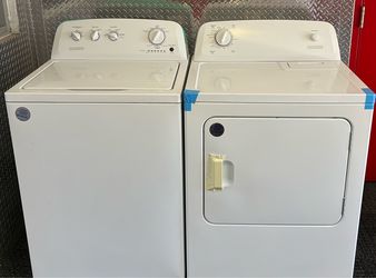 PICK UP ONLY• LIKE NEW!!! WHIRLPOOL Conservator ULTRA Capacity Washer & Dryer Set!