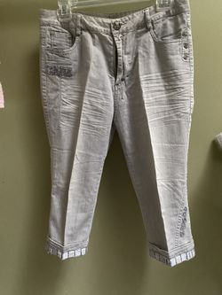 Women’s Jean Capri Pants Size 4-6 65% Cotton Stretchy