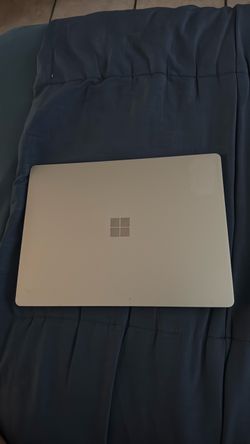 Microsoft Surface Laptop Go 2