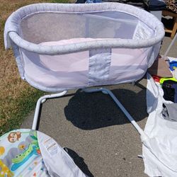 Bassinet used good condition  