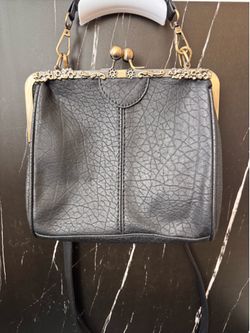 Vintage Kiss-Lock Crossbody Bag – Black