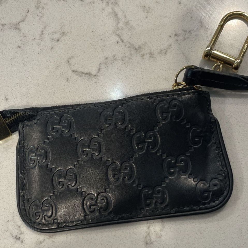 GUCCI GG Guccissima Key Ring Coin Purse Case Black Leather Auth for Sale in  Zephyrhills, FL - OfferUp