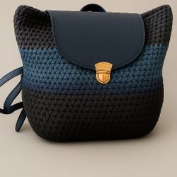 Every Girl Backpacks 