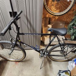 Schwinn Highplains Mountain Bikes - 2