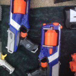 Nerf N-strike Elite Strongarm Revolver Blaster