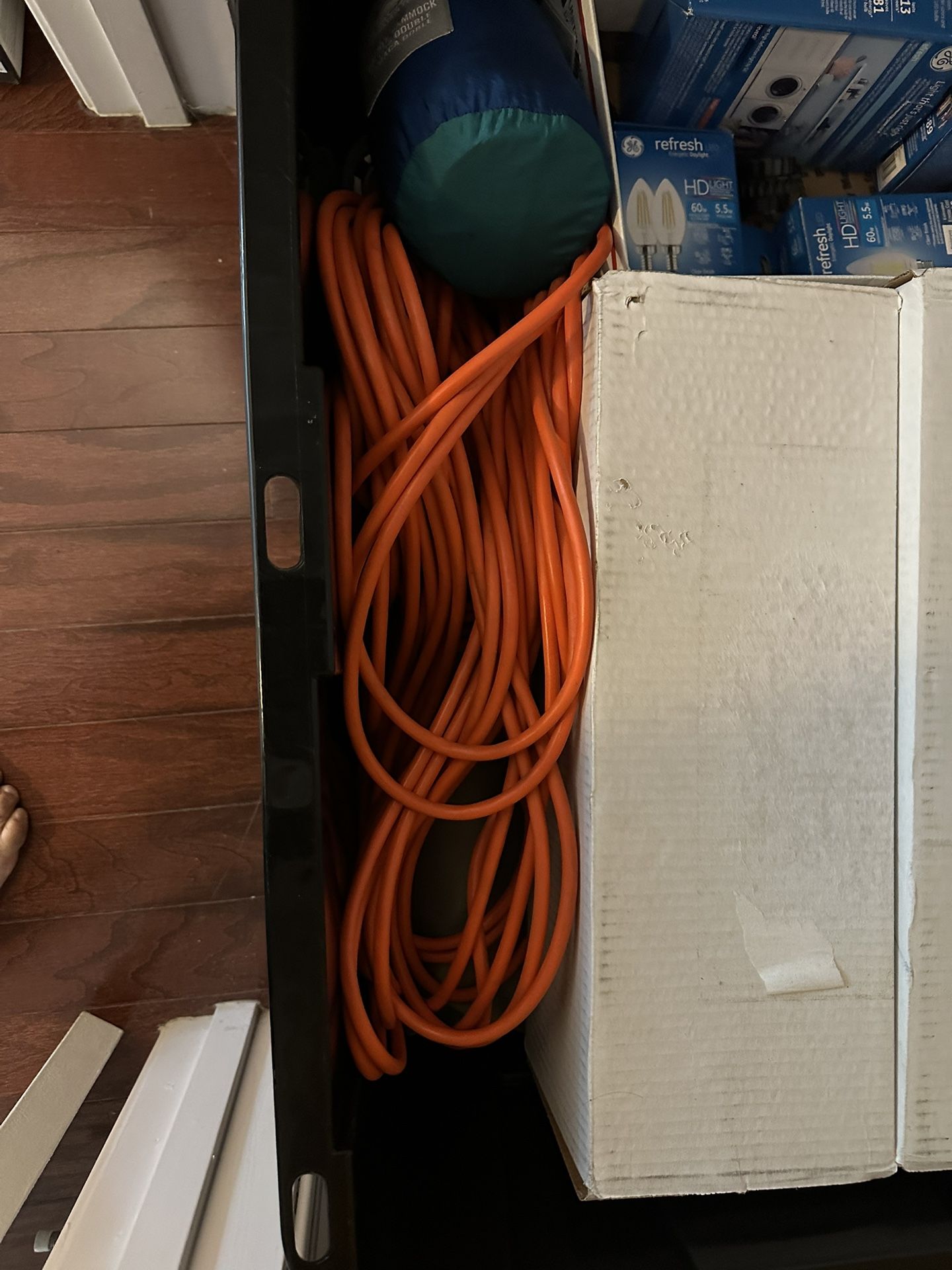 Outdoor Electric Cord (new) 100 Feet