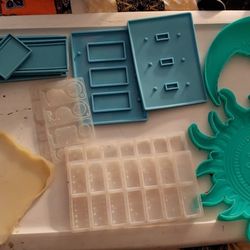 Used Silicone Molds Most Only Used Once SO MANY TO MANY TO LIST OR PHOTOGRAPH   Only $85 For The Lot